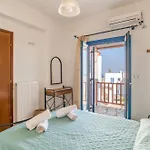 Διαμέρισμα Cosy Traditional With Shared Pool In