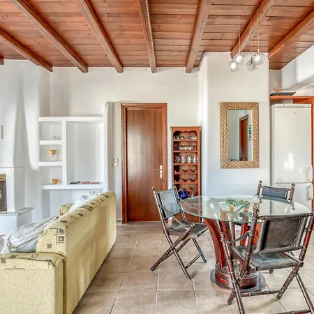 Apartment Cosy Traditional With Shared Pool In Aspro Chorio