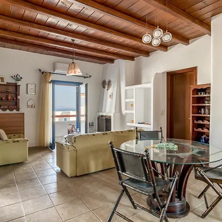 Διαμέρισμα Cosy Traditional With Shared Pool In