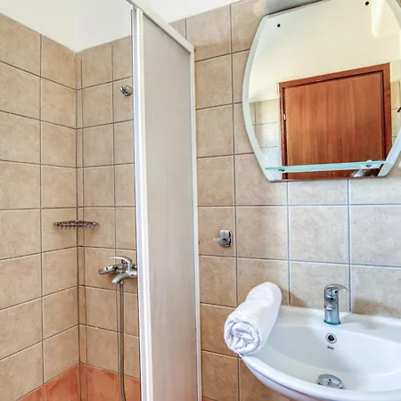 Apartment Cosy Traditional With Shared Pool In *