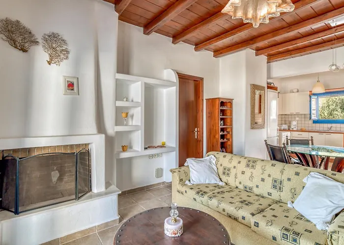 Cosy Traditional With Shared Pool In Apartamento