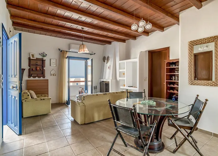 Apartamento Cosy Traditional With Shared Pool In