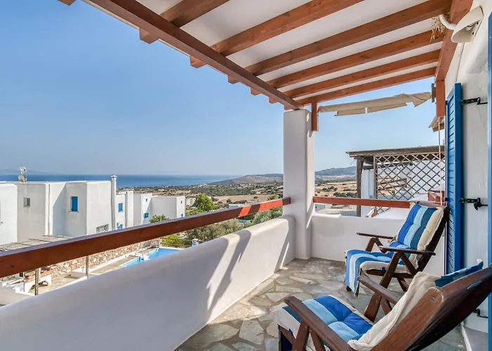 Cosy Traditional With Shared Pool In Apartamento